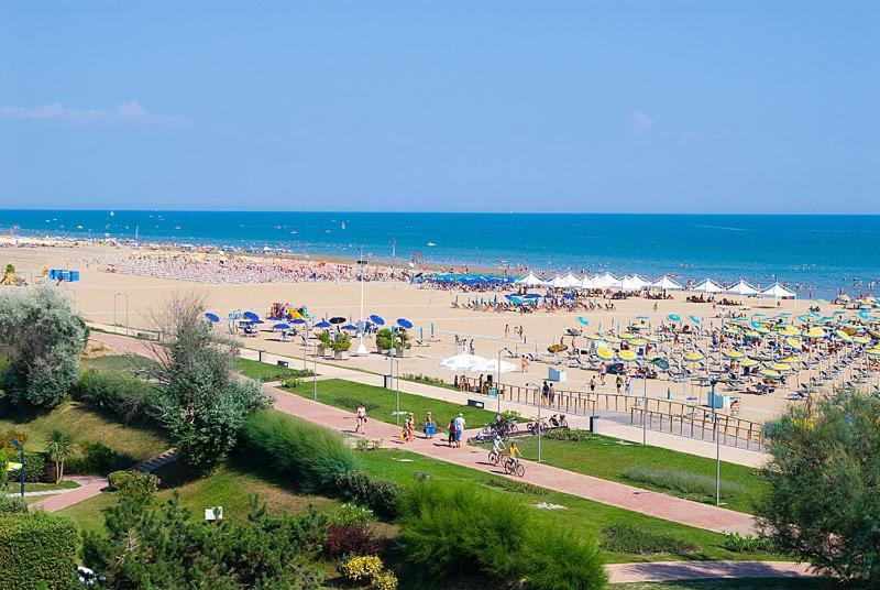 Appartamenti Sanian Bibione Exteriör bild