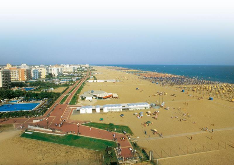 Appartamenti Sanian Bibione Exteriör bild